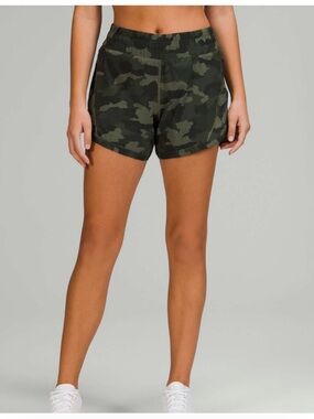 🍋 lululemon athletica GREEN Camo Track That 5” inseam Size 8 Shorts